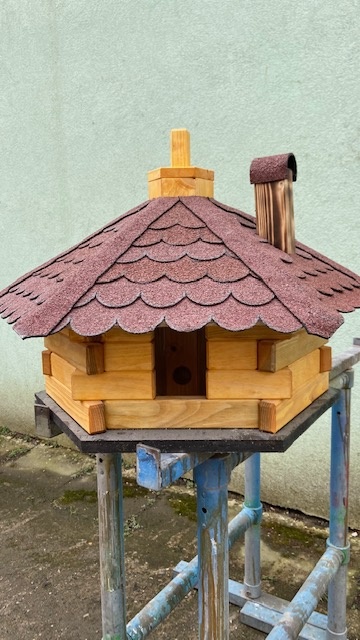 Ptačí krmítka a budky - 2