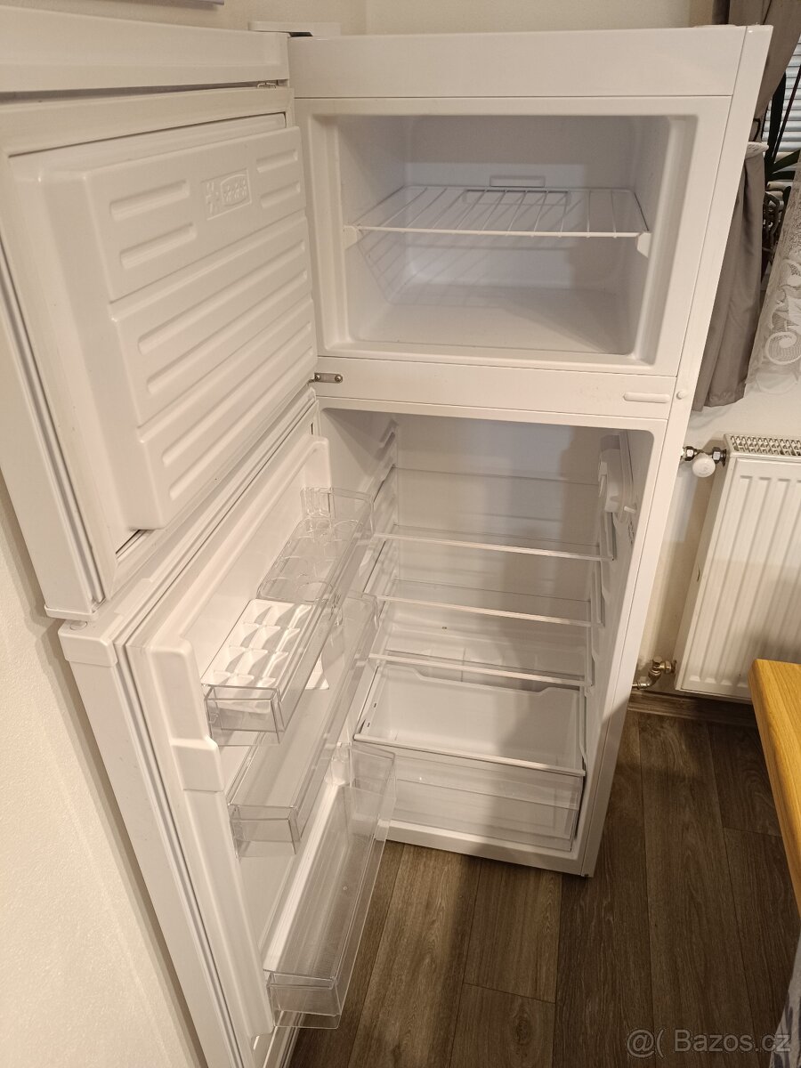 Lednička s mrazákem - 2