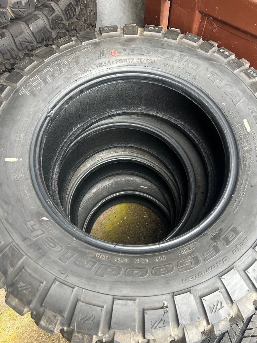 Bf Goodrich mud terrain 255/75 17 nové - 2