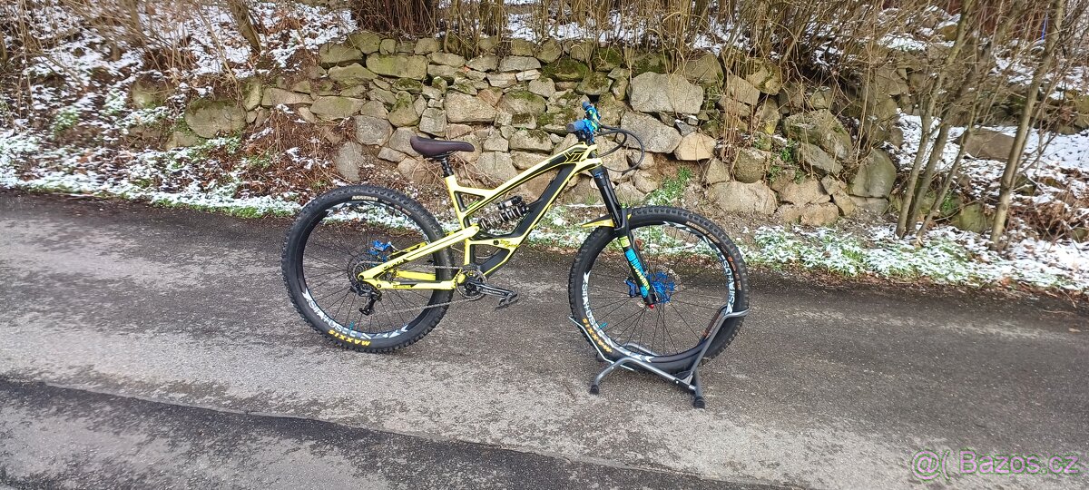 YT Capra CF vel. M 2017 - 2