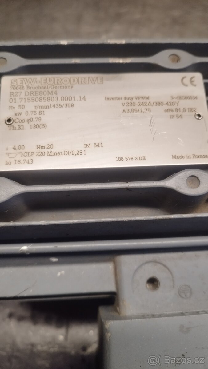 Prodám elektromotor s převodovkou - 2