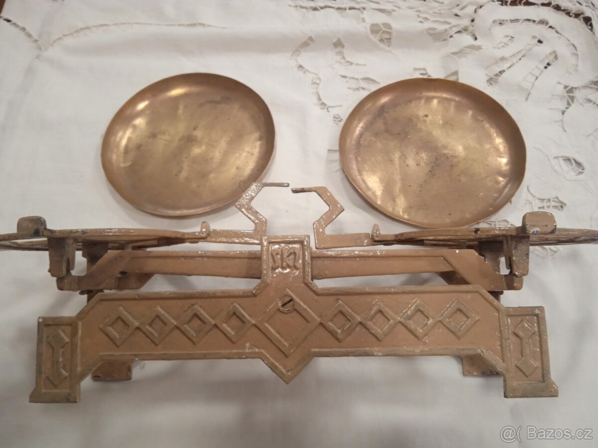 STARÉ KUCHYŇSKÉ VÁHY - 2