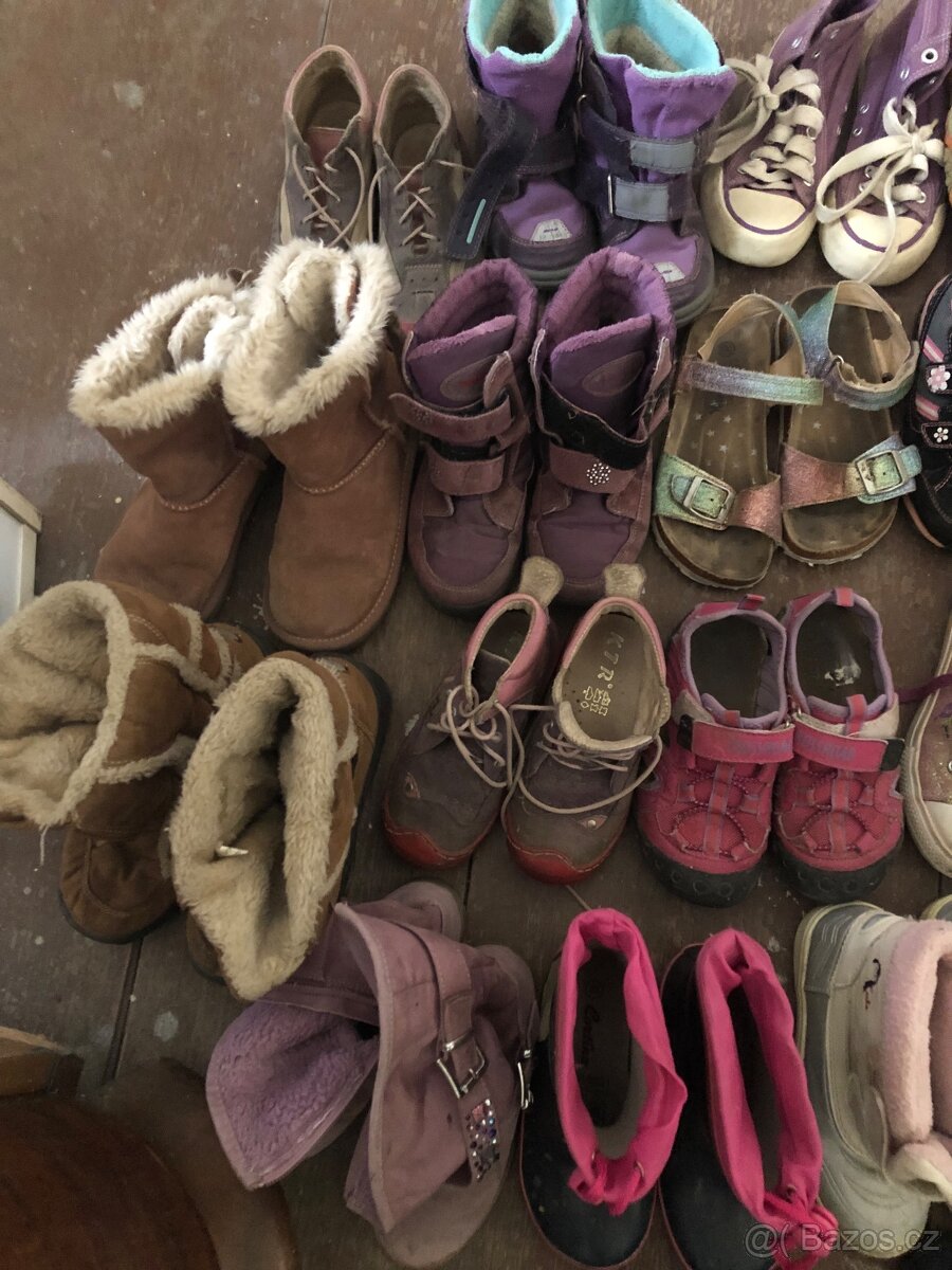Boty 28-31 24 párů - 2