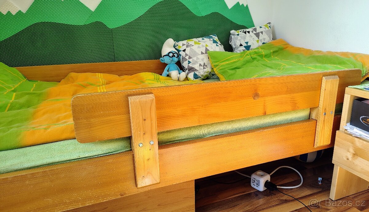 Dřevěná zábrana na postel - 2