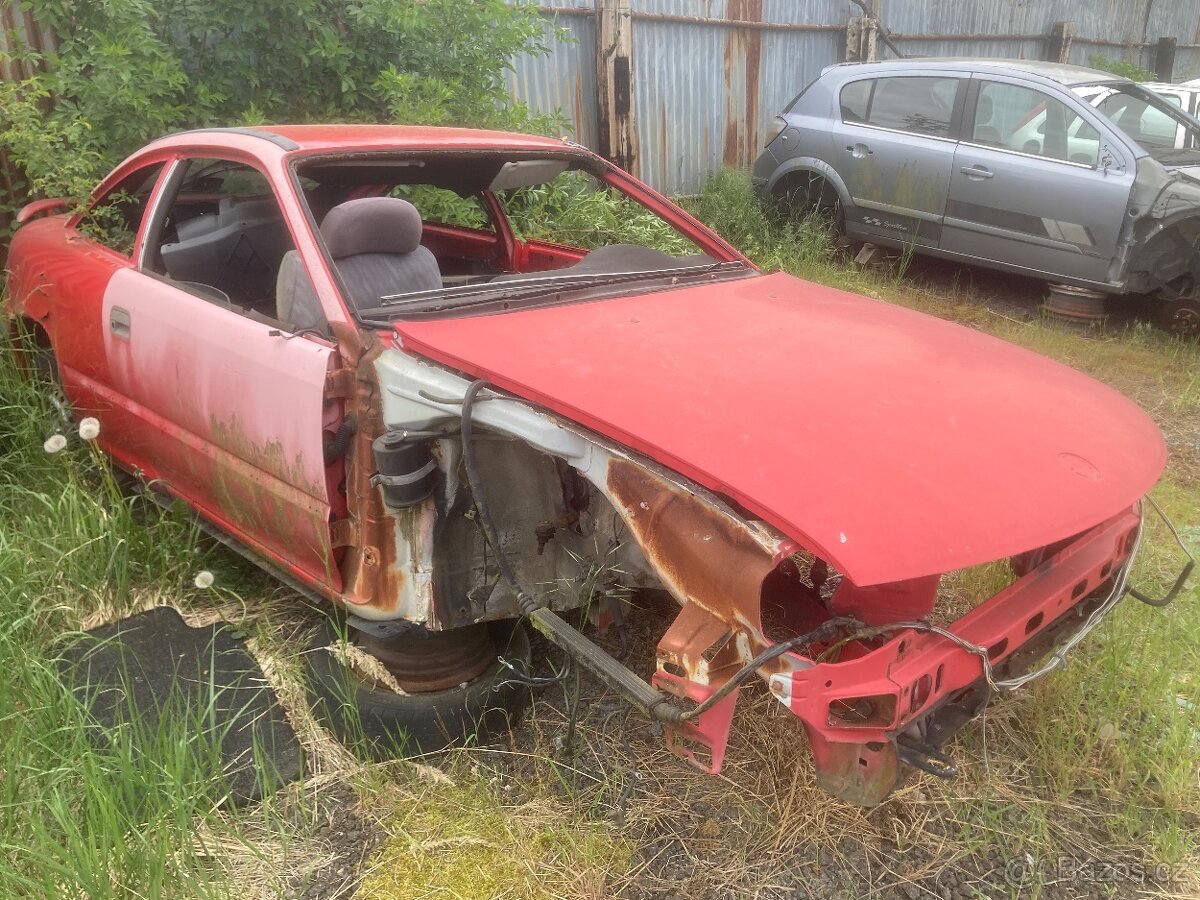 Prodám karoserii Opel Calibra - 2