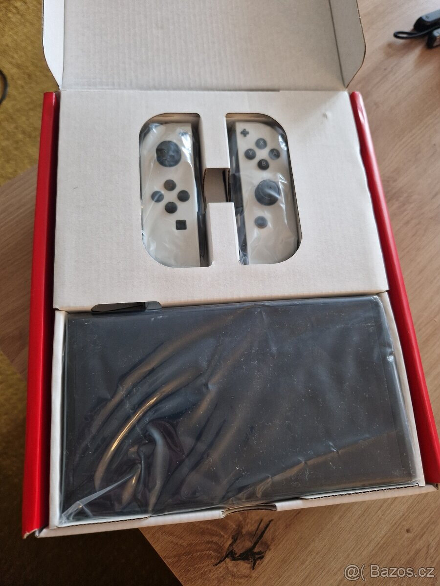 Nintendo Switch OLED White – TOP stav, kompletní balení - 2