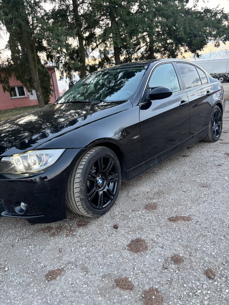 BMW E90 330XD - 2