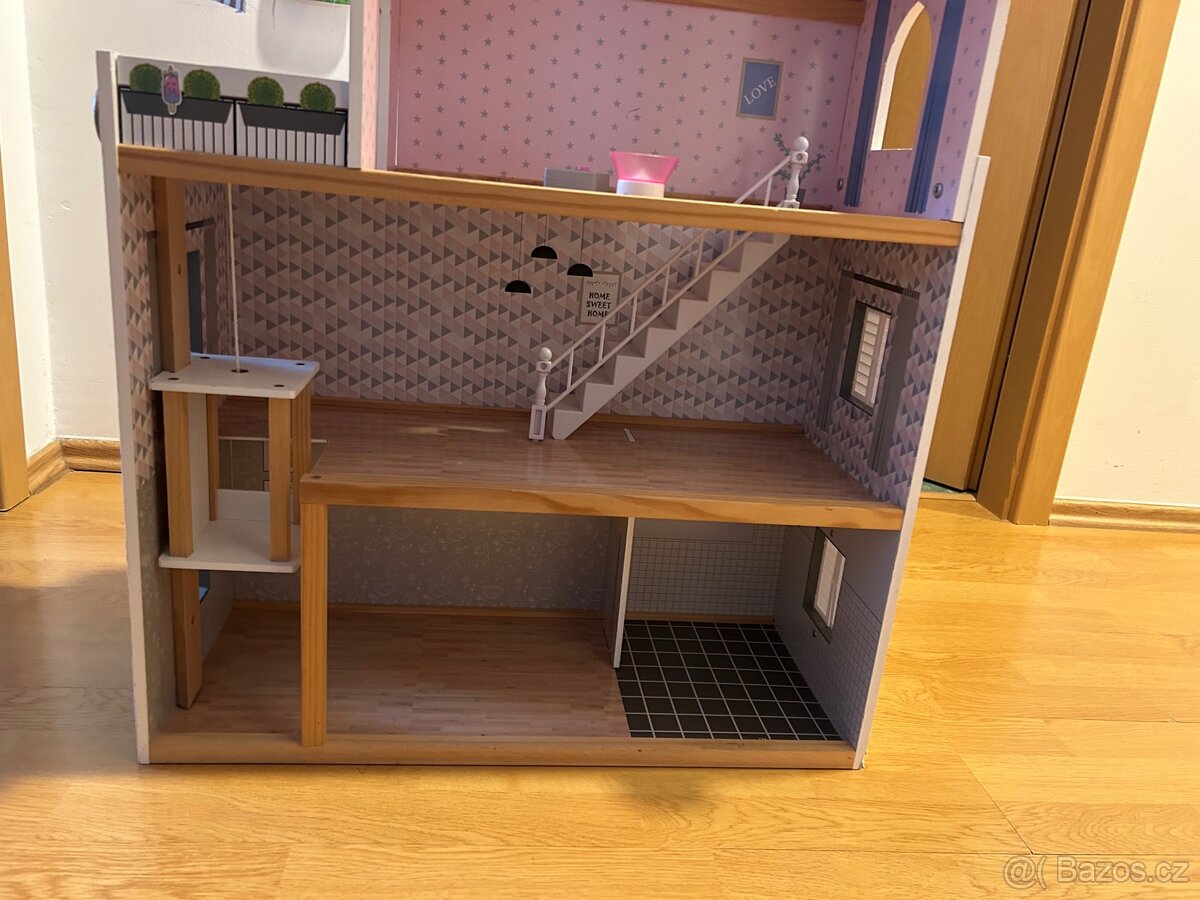 Domeček pro panenky - 2