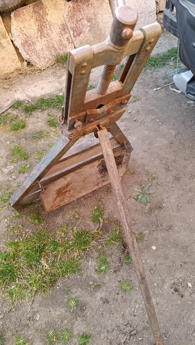 Svěrák VODO - TOPO - 2