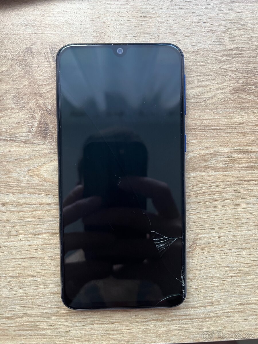 Samsung A40 mobilní telefon - 2