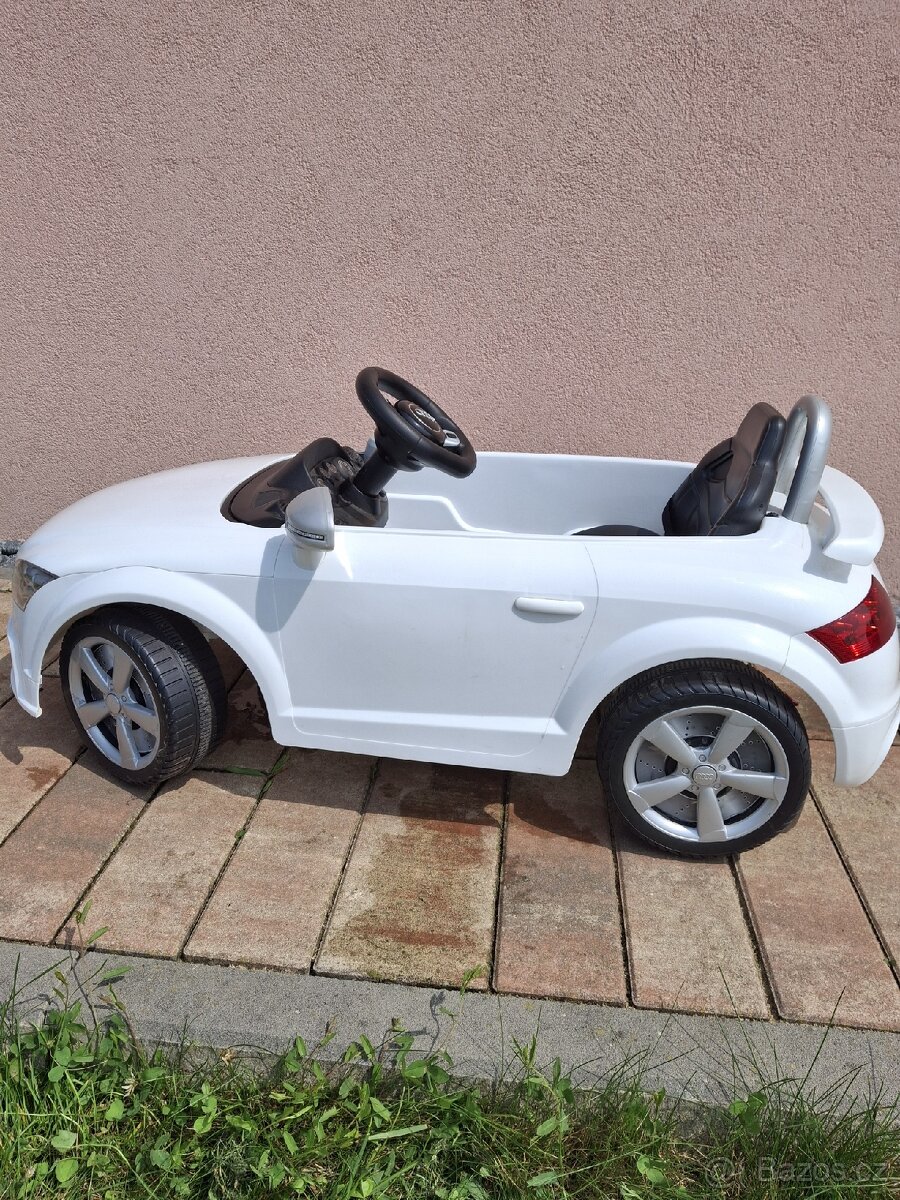 Autíčko Audi TT RS Plus - 2