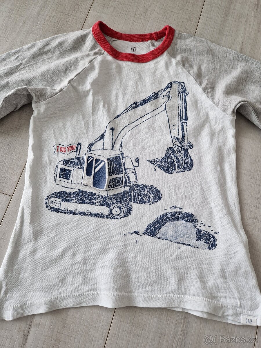 Tričko Gap s bagrem a 🦖 , vel.5 let - 2