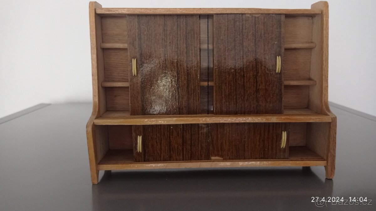 Retro nábytek pro panenku - 2