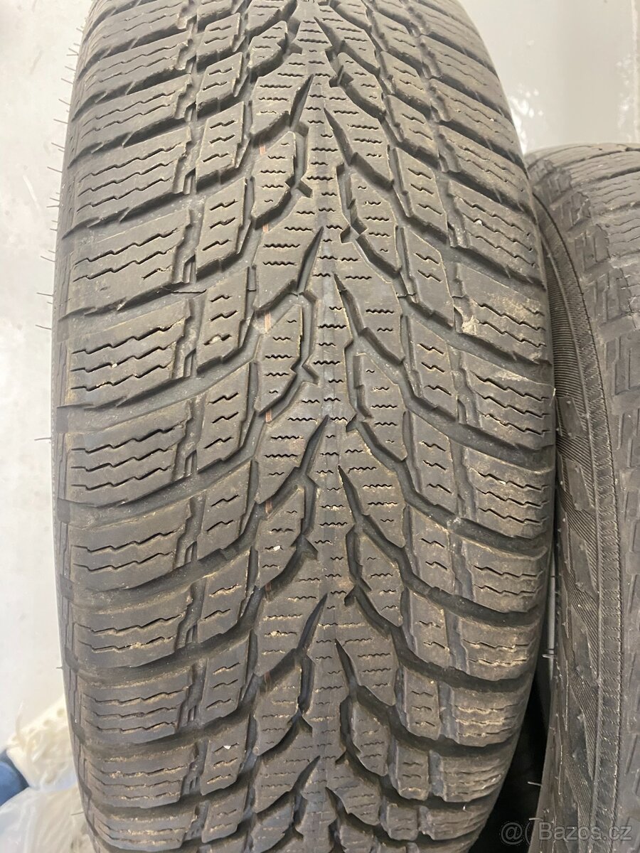 Zimni pneu 185/60 R15 - 2