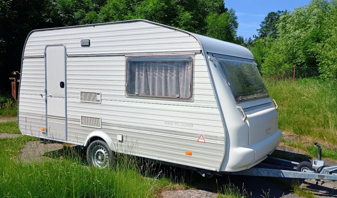Avento 420TL premier, předstan, TV, WC - 2