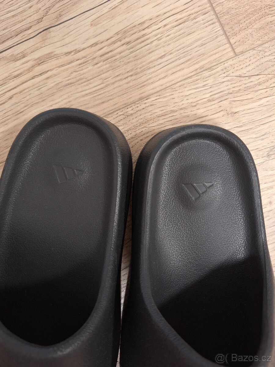 Pantofle Adidas - 2