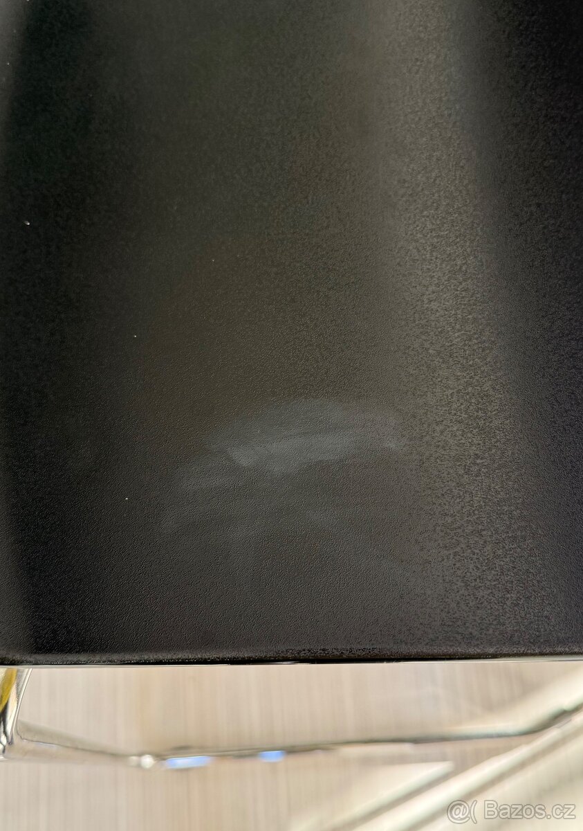 Barový stůl a židle - 2