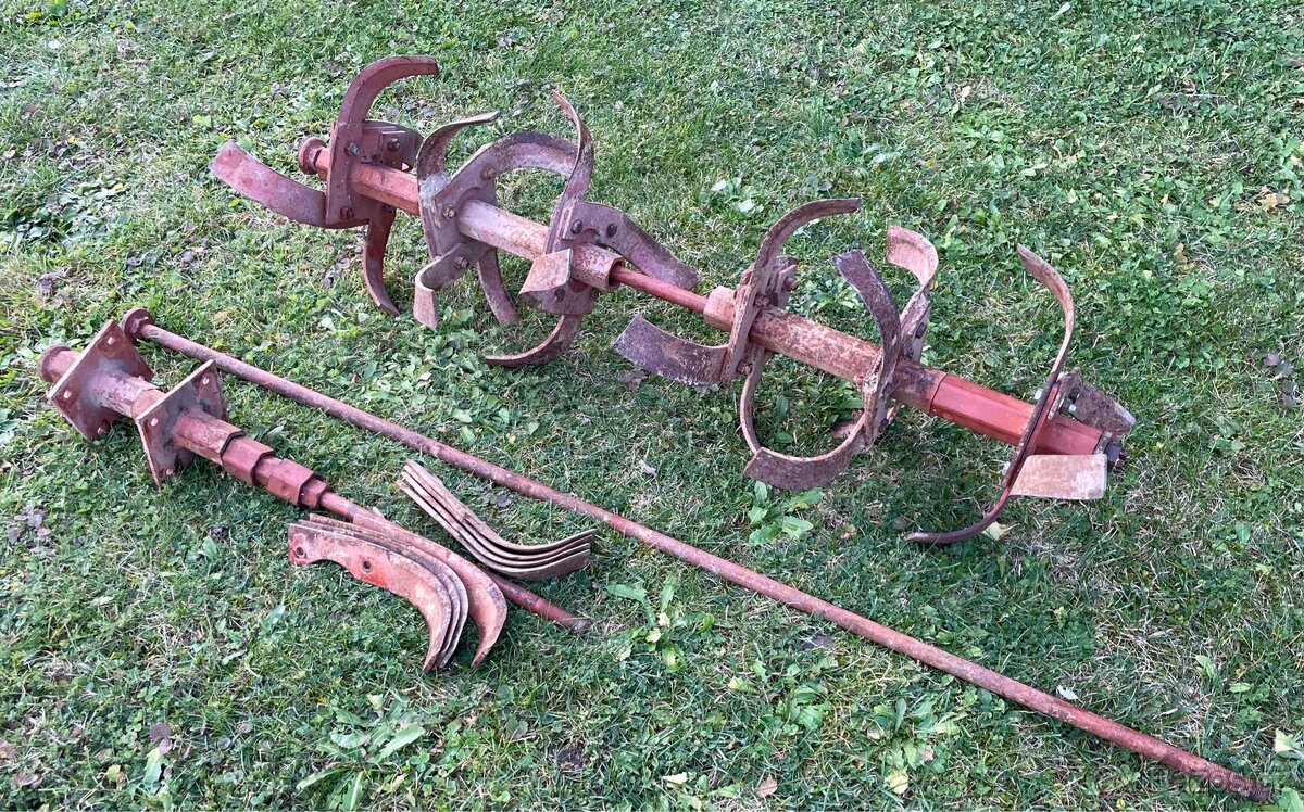 Vari AKY 357 - kopinaté nože - 2