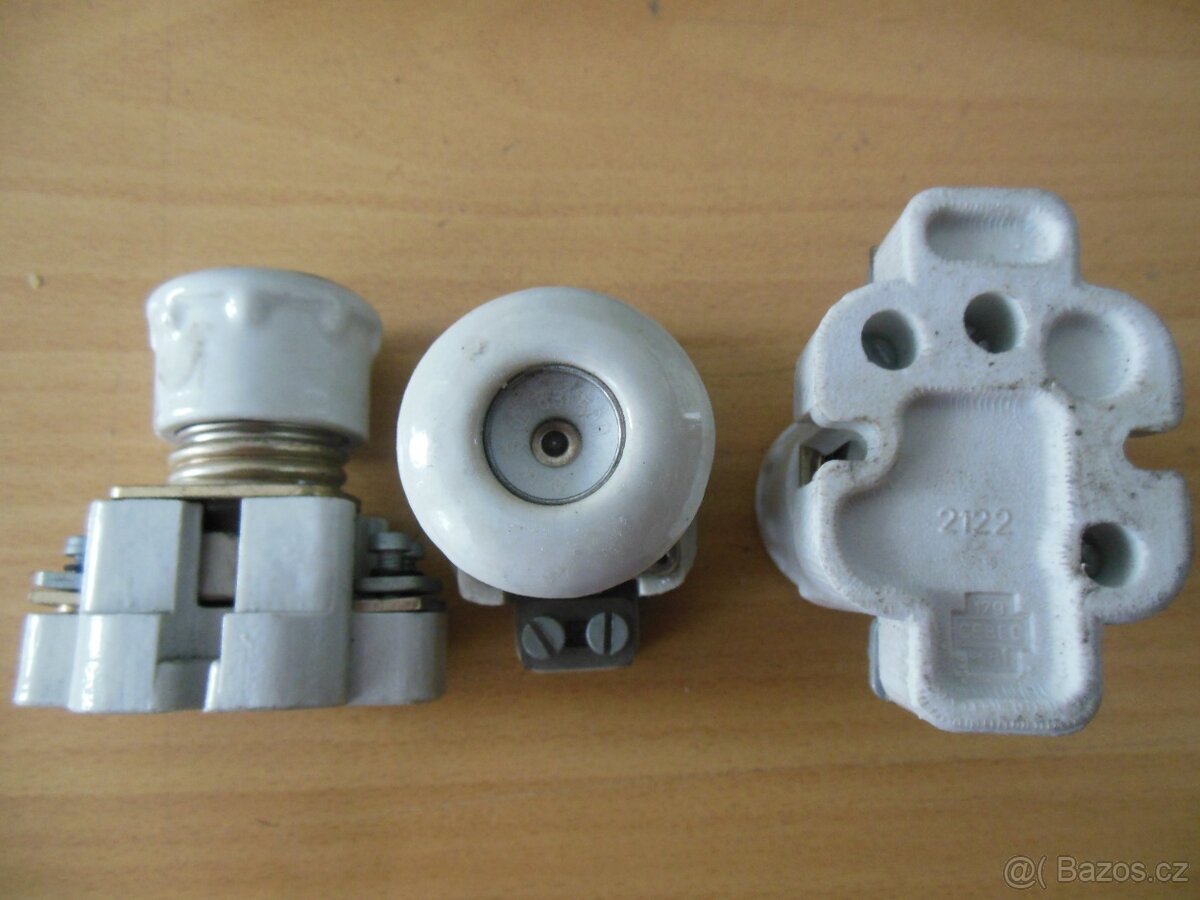 Pojistková pouzdra, koncové spínače, Bezpečnostní spínač. - 2