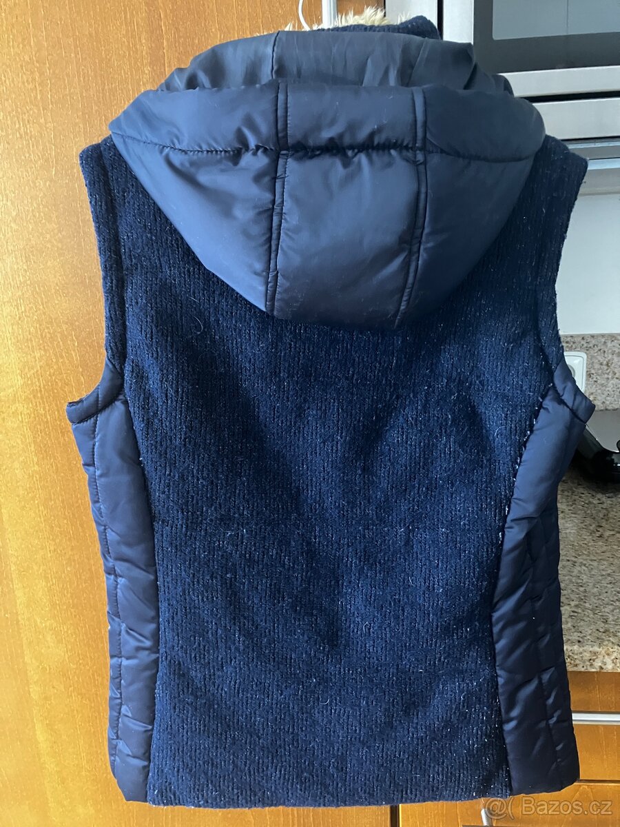 Zimní dámská vesta Zara vel. S, dobrý stav - 2