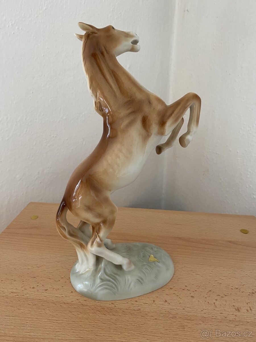 Socha Royal Dux kůň - 2
