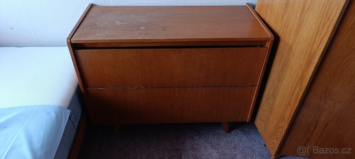 Šatní skříň - 2