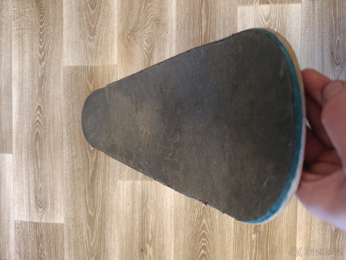 Skateboard 500kč - 2