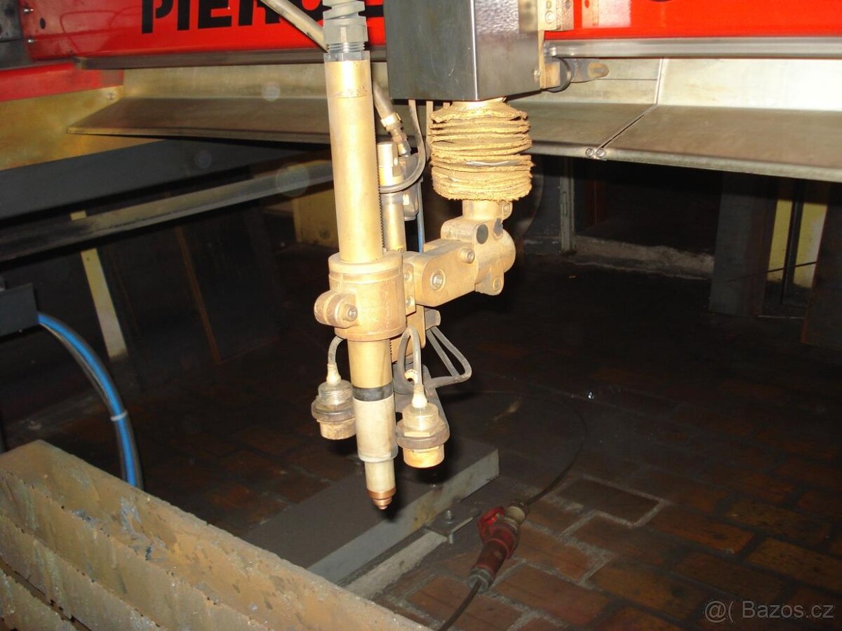 Plazmový řezací stroj Pierce Scorpion 2000 (6144) - 2