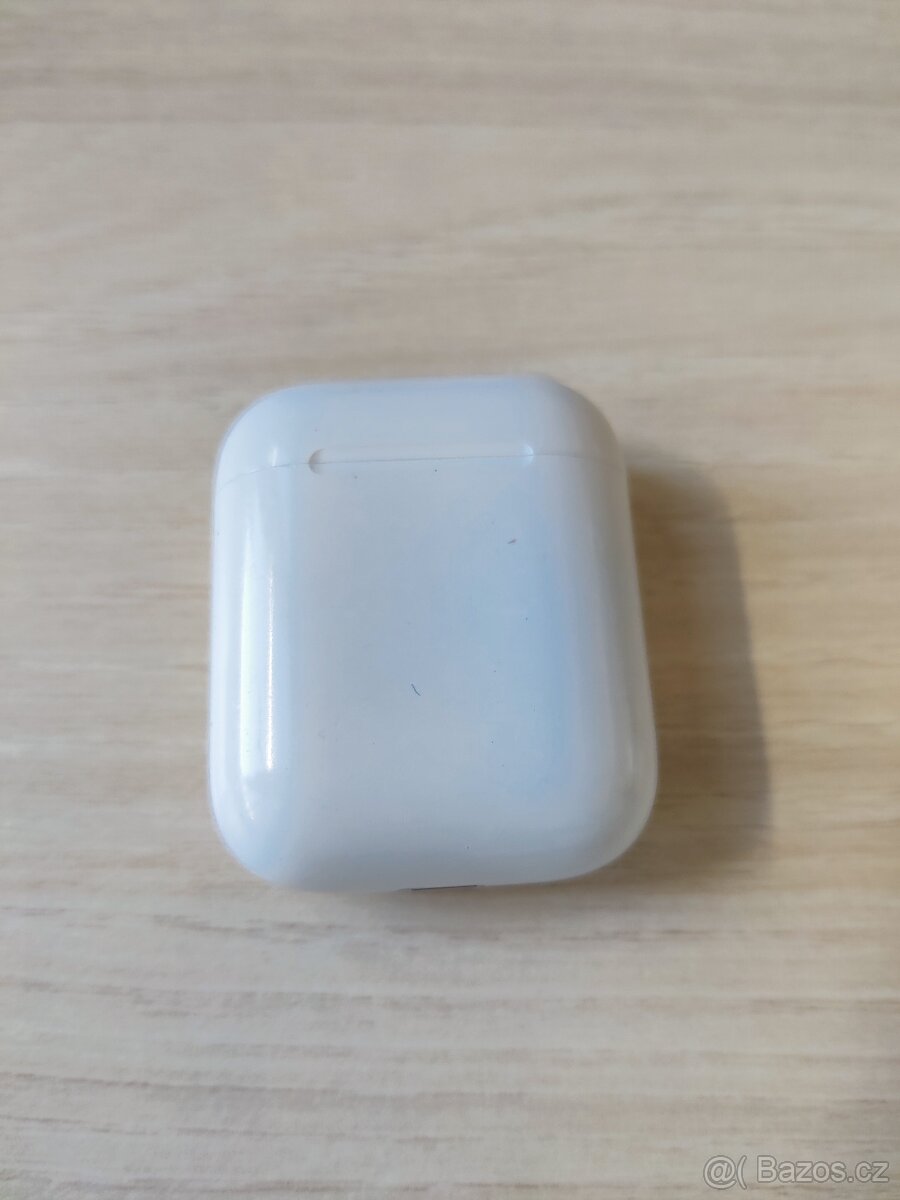 Apple AirPods (2. generace) - 2