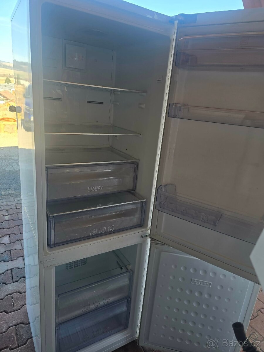 Lednice s mrazákem Beko - 2