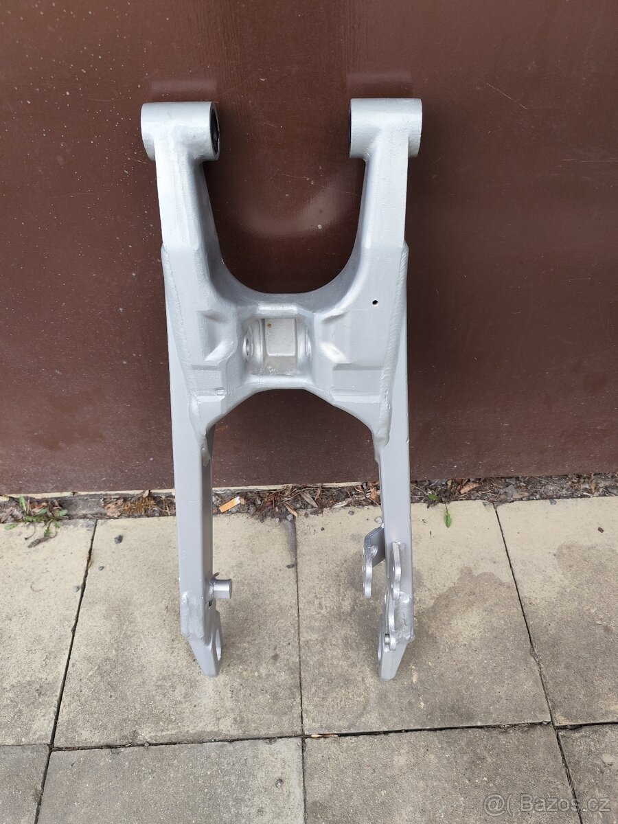 Kyvka KTM gs 250 - 2