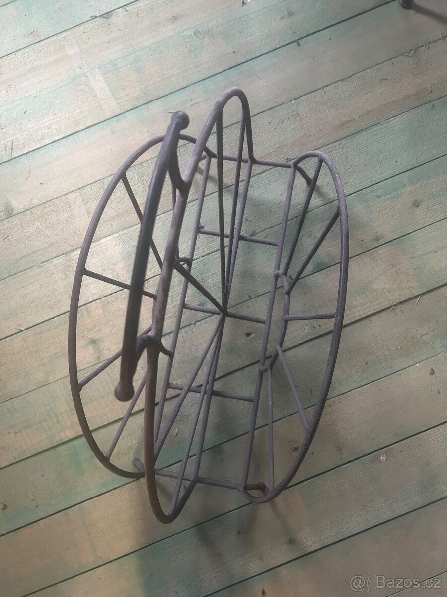 Stojan na noviny - 2