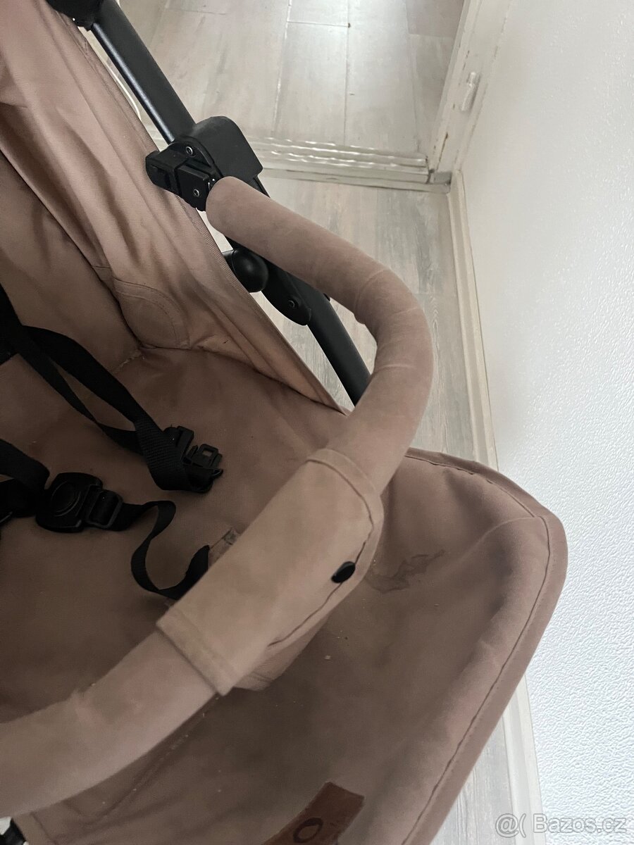 Sportovní kočárek Lionelo - 2