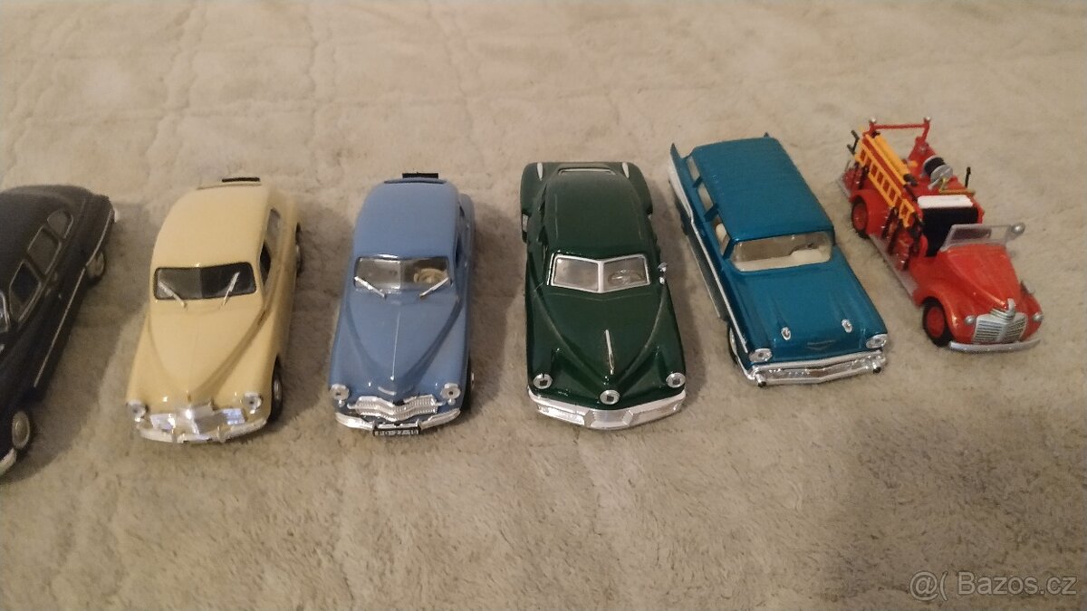 Modely autíček 1:43 - 2