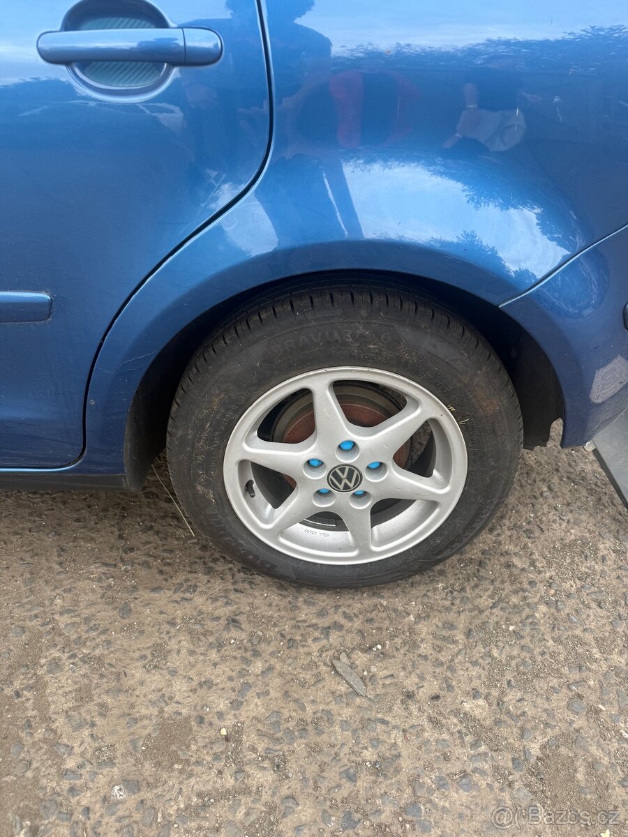 Volkswagen Polo - 2