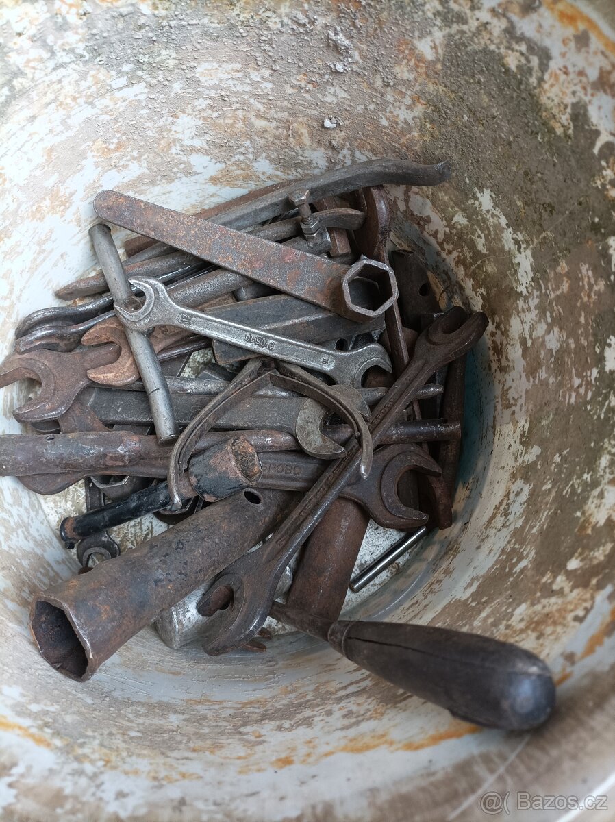 Klíče různé staré - 2