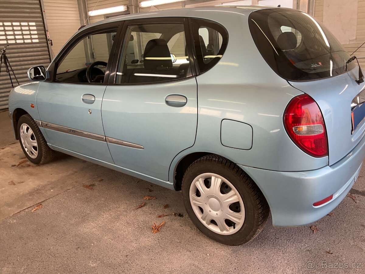 Daihatsu Sirion 1,0 TOP - 2