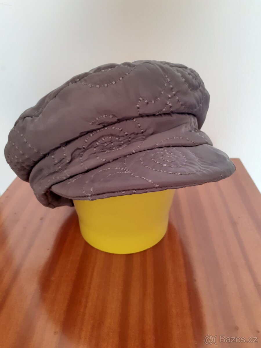 Dámská zimní čepice vel. 55/56 - 2