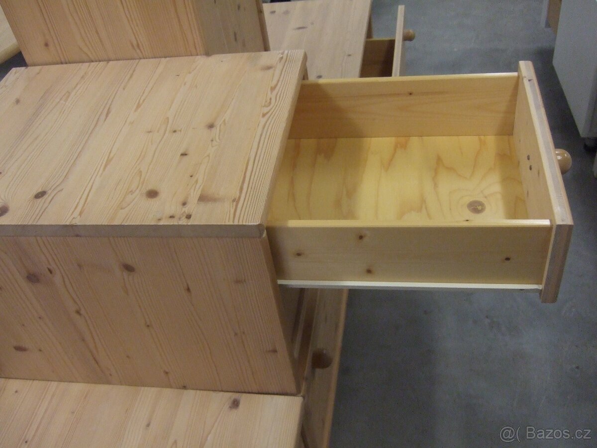 Masivní 5ti dílná stěnka - 2