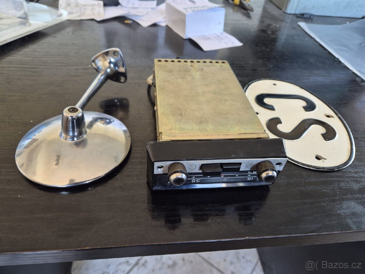Zrcatko Vaz 2101,originál rádio, cedule cz. - 2