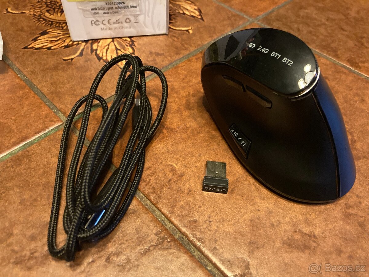 Bezdrátová nabíjecí ergonomická myš - 2