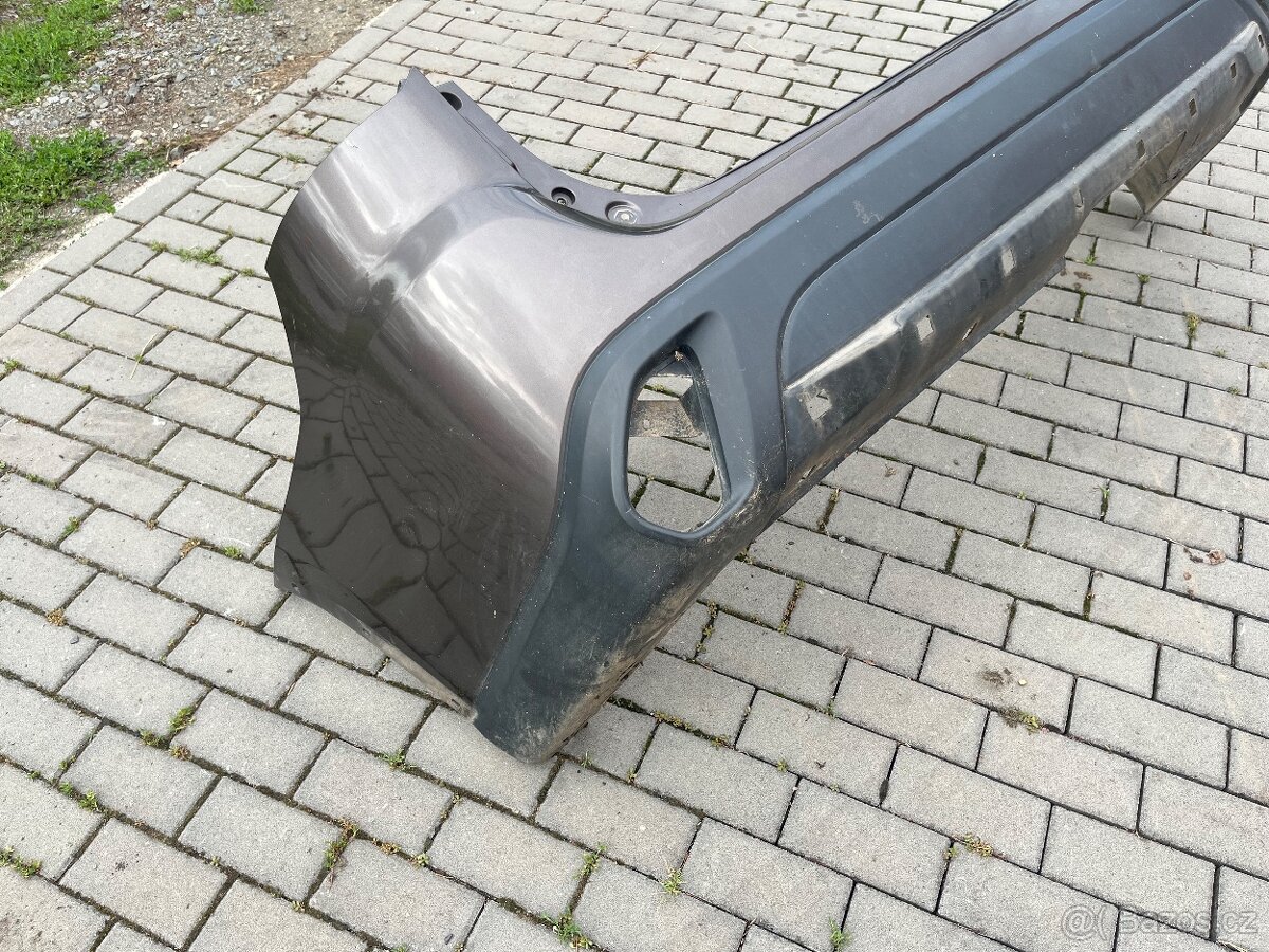 Mitsubishi Outlander - 2