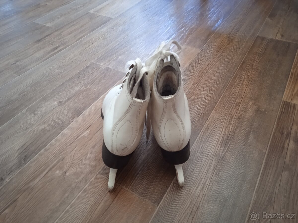 Dětské brusle vel 29 dívčí - 2