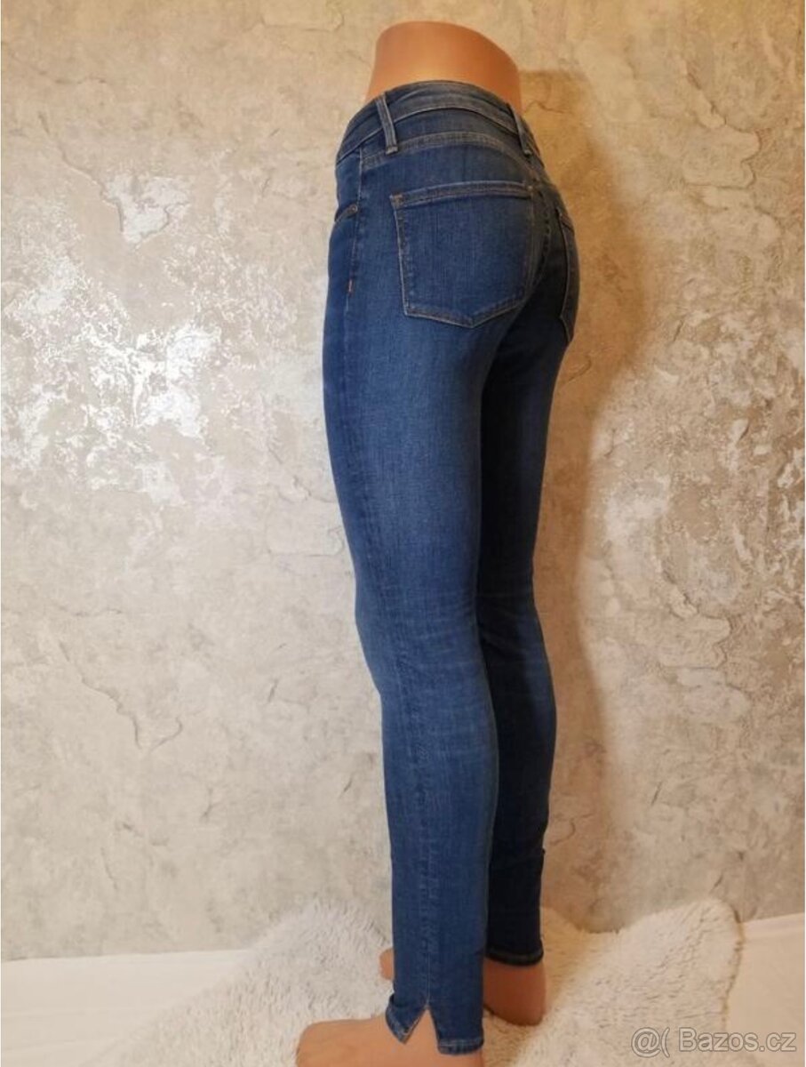 Originál TOMMY HILFIGER ‘26’ - 2