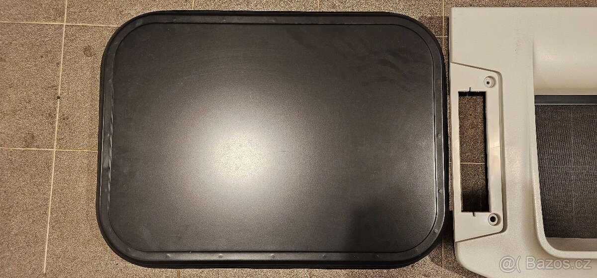 Nová elektrická střešní klapka, okno z Renault - 2