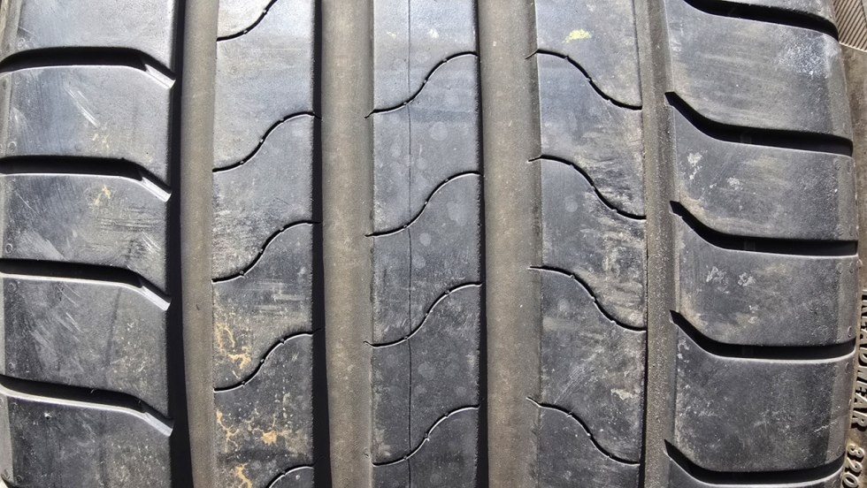 Letní pneu 245/35/20 Bridgestone - 2