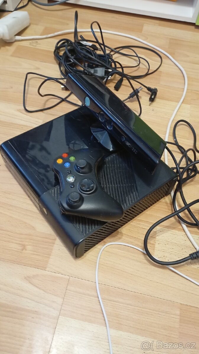 Xbox 360 + Kinect + 14 her - 2