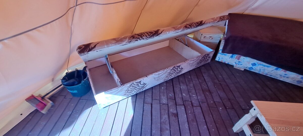 Postel s matraci a uloznym prostorem - 2