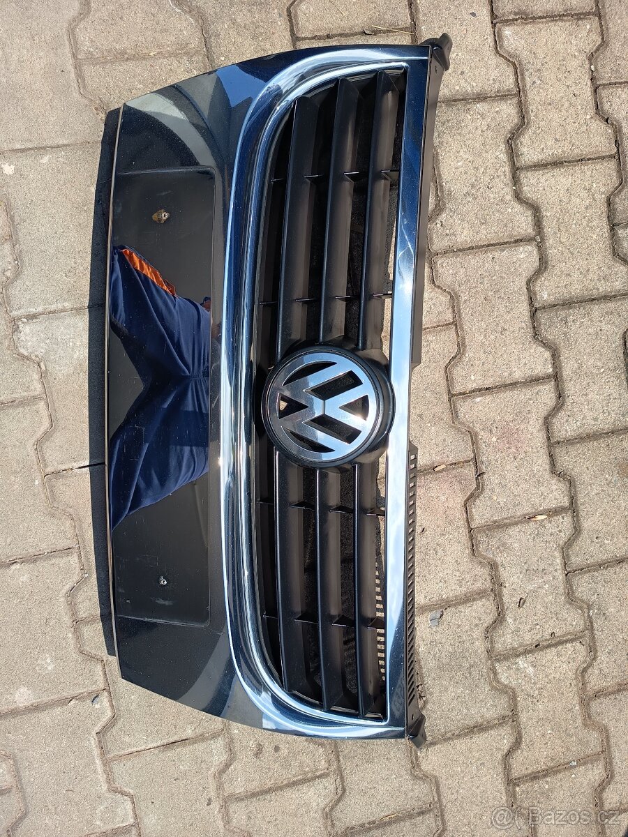 Prodám přední maska na VW Touran - 2
