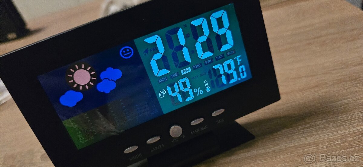 Hodiny s budíkem,s meřením teploty,vlhkosti - 2